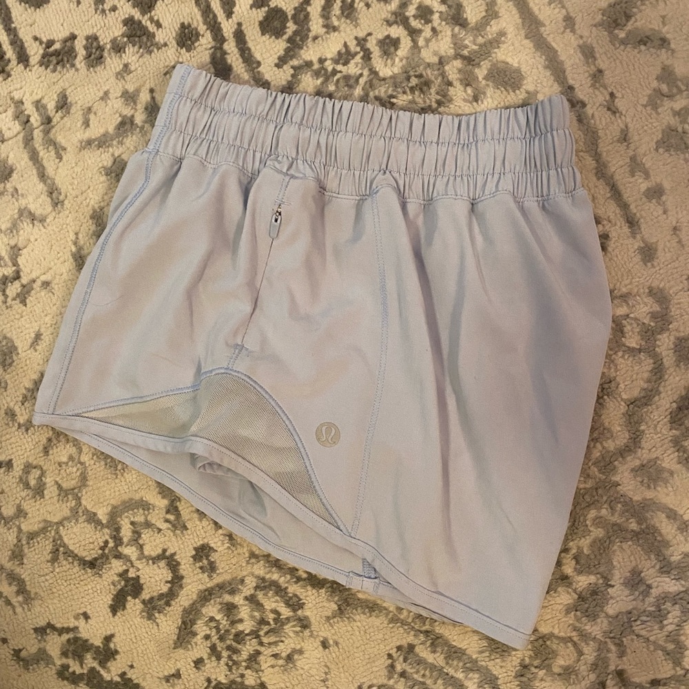 size 4 lululemon shorts